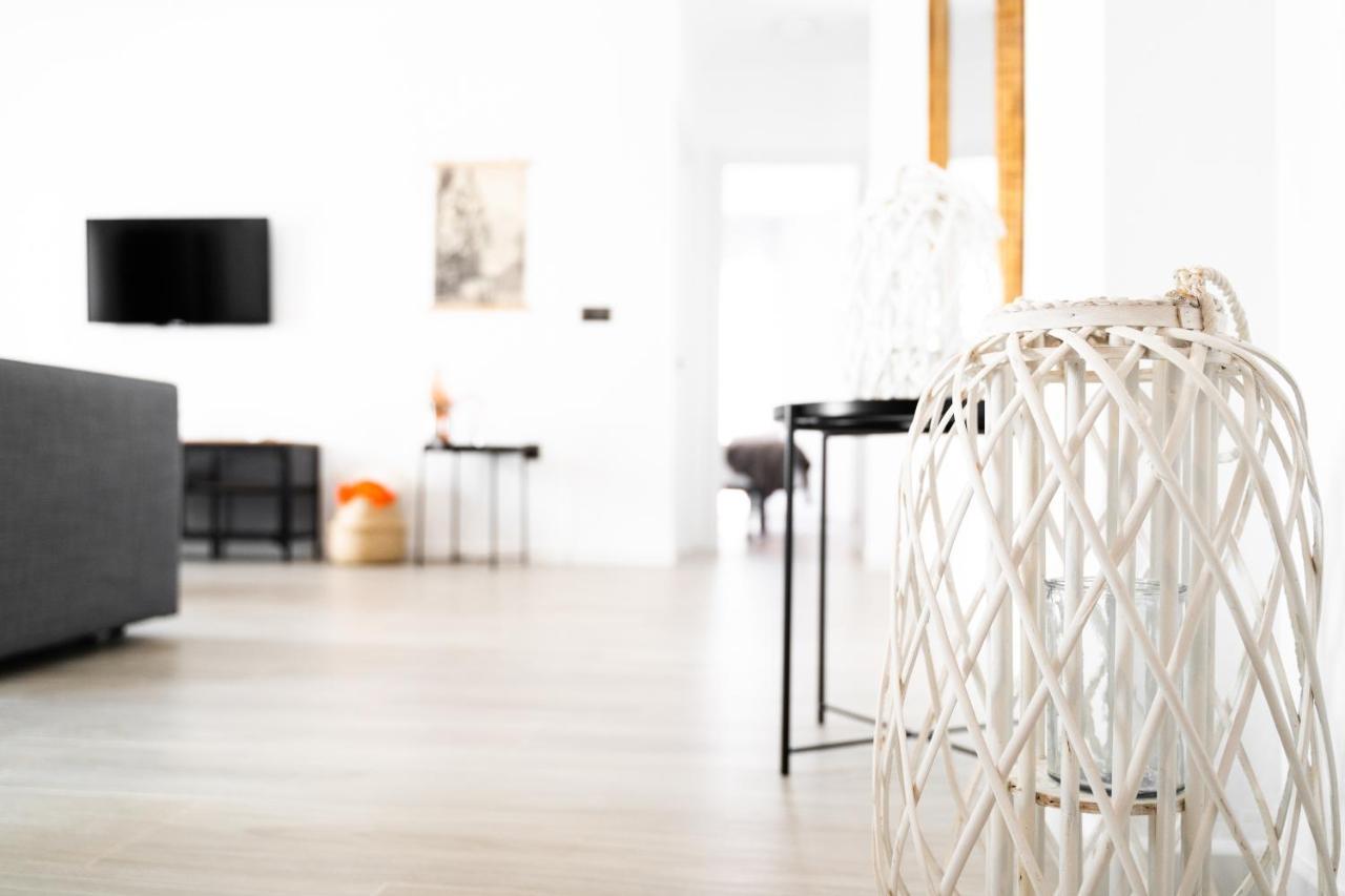 רונדה Apartamentos La Encarnacion מראה חיצוני תמונה